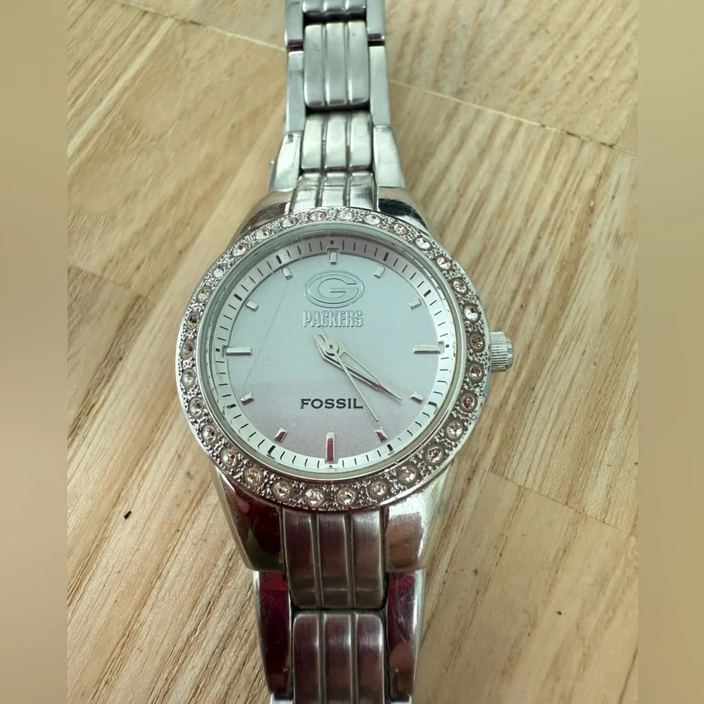 Fossil brand model